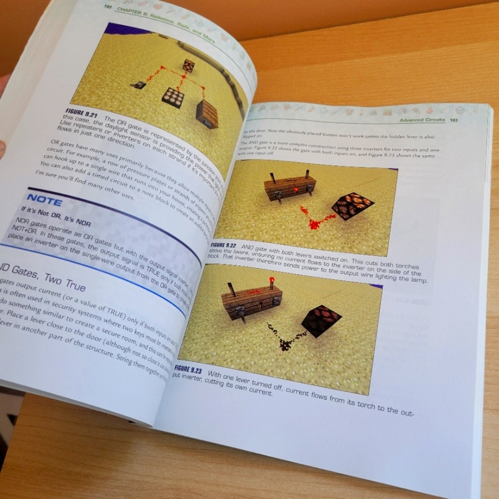 Minecraft Guide Book Set - Picture 7 of 7